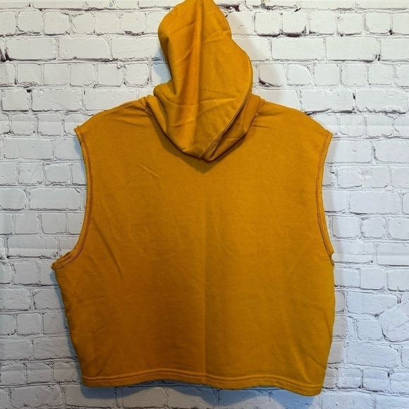 Puma Crop Sleeveless Hoodie size Large - Picture 2 of 8